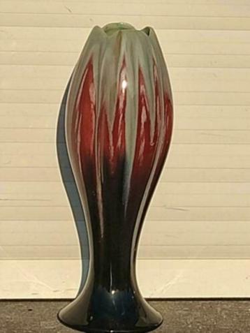 vase en ceramique flamme beschikbaar voor biedingen