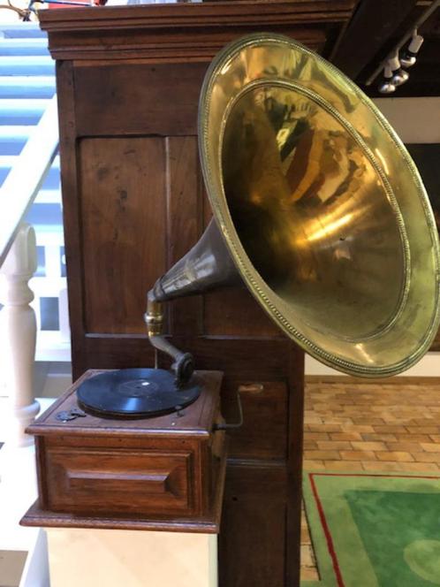 Grammofoon met koperen hoorn, Antiek en Kunst, Curiosa en Brocante, Ophalen