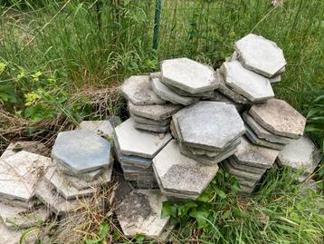 Dalles de ciment a donner beschikbaar voor biedingen