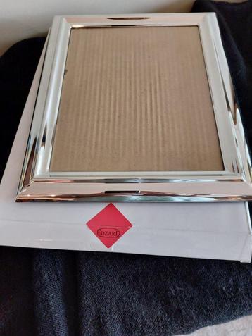 Verzilverde fotokader van het merk Edzard 20x25 cm  beschikbaar voor biedingen