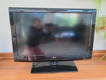 Grote LG televisie  beschikbaar voor biedingen