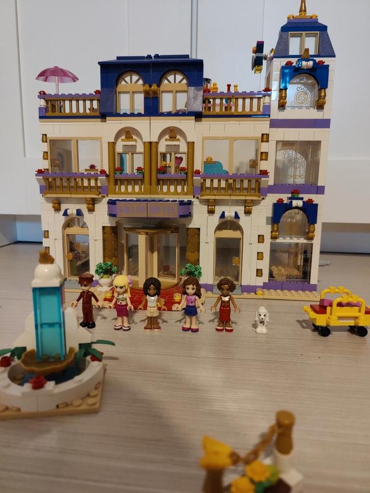 Heart lake hotel Lego Friends, Kinderen en Baby's, Speelgoed | Playmobil, Zo goed als nieuw, Ophalen of Verzenden