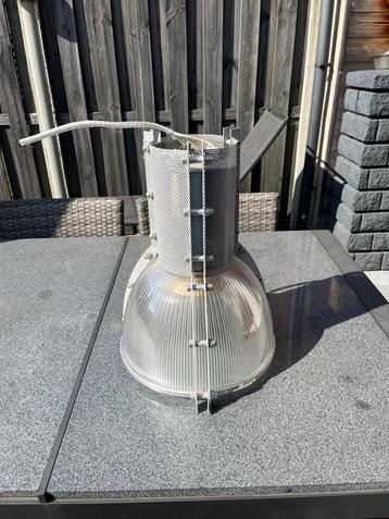 Hanglamp industriële look beschikbaar voor biedingen