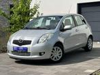 Toyota Yaris 1.3i 16v VVT-i Follow Me Automaat! Navi & Airco, Achat, 87 ch, 1055 kg, Noir