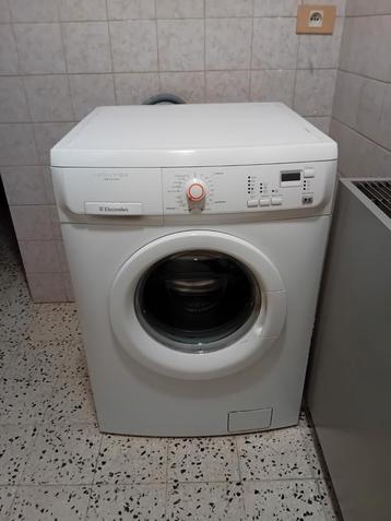 Wasmachine  beschikbaar voor biedingen