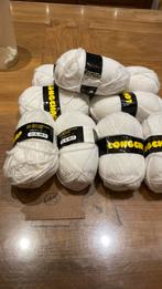 Breiwol haakwol 50 gr per bol witte kleur 9 bollen totaal, Hobby en Vrije tijd, Breien en Haken, Ophalen, Nieuw