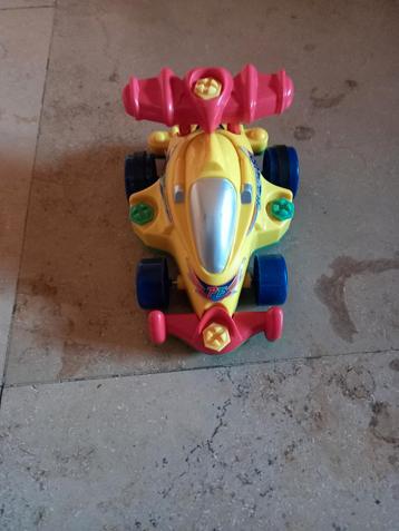 Vliegtuigracewagen  beschikbaar voor biedingen
