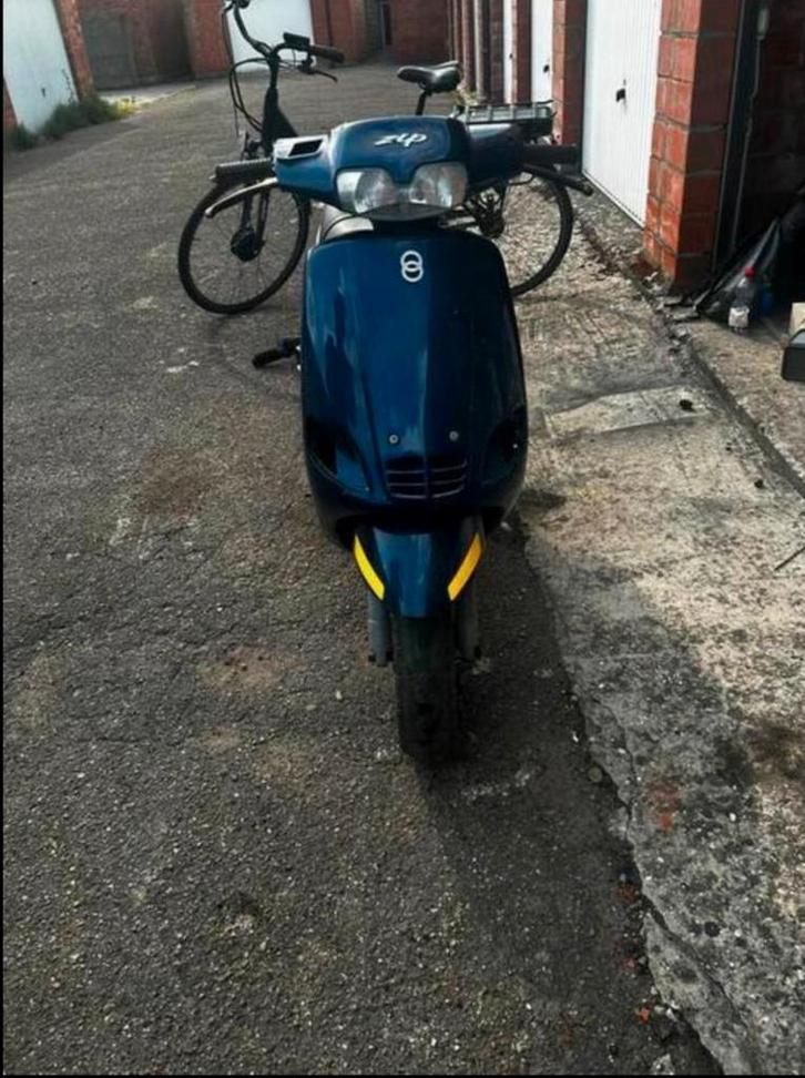 Piaggio Zip 2t 50cc stuntbrommer, Fietsen en Brommers, Scooters | Piaggio, Ophalen