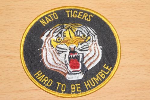 Patch "NATO Tigers - Hard to be Humble", Verzamelen, Militaria | Algemeen, Luchtmacht, Embleem of Badge, Verzenden