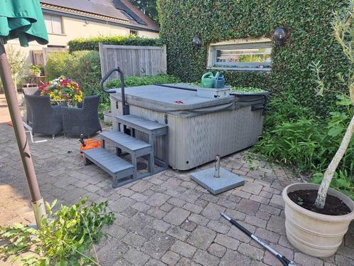 jacuzzi, Tuin en Terras, Bubbelbaden en Hottubs, Zo goed als nieuw, Vast, Afdekzeil, Filter, Trap, Ophalen