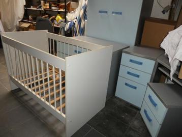 Chambre pour bébé disponible aux enchères