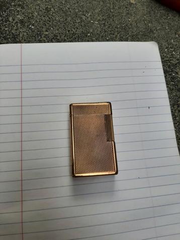 Gouden ST Dupont aansteker beschikbaar voor biedingen