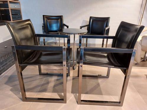 Quatre chaises de salle à manger design de Tito Agnoli pour, Maison & Meubles, Chaises, Utilisé, Quatre, Cuir, Noir, Enlèvement