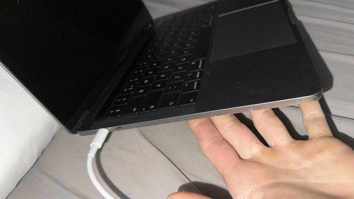 Macbook pro, Computers en Software, Laptopstandaarden, Zo goed als nieuw, Ophalen of Verzenden