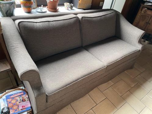 Grijze,brede 2-zit salonzetel, Huis en Inrichting, Zetels | Zetels en Chaises Longues, Gebruikt, Tweepersoons, 150 tot 200 cm