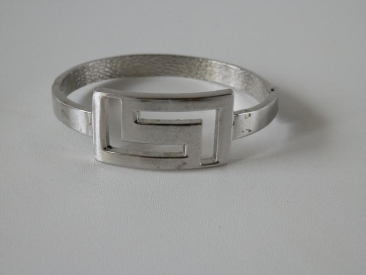 Versace slavenarmband., Handtassen en Accessoires, Armbanden, Zo goed als nieuw, Overige materialen, Zilver, Ophalen of Verzenden