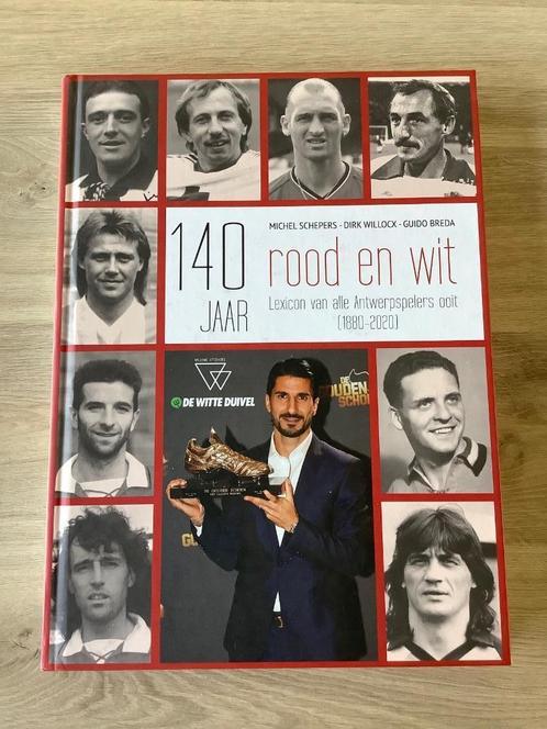Royal Antwerp FC - 140 jaar rood en wit, Verzamelen, Sportartikelen en Voetbal, Nieuw, Boek of Tijdschrift, Ophalen of Verzenden
