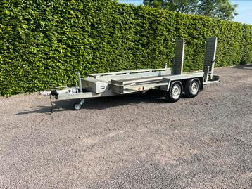 Machinetransporter  beschikbaar voor biedingen
