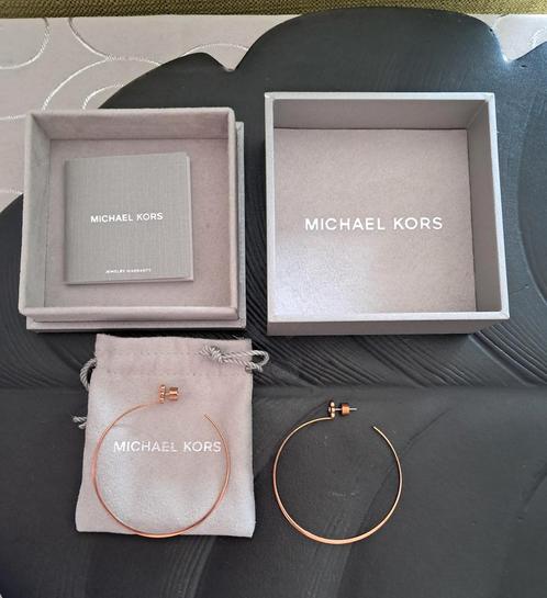 Paar oorbellen van Michael Kors, Handtassen en Accessoires, Oorbellen, Nieuw, Ophalen of Verzenden