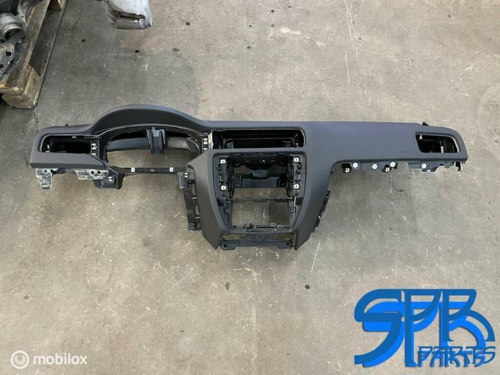 Jetta VI 5C DASHBOARD ORIGINEEL NIEUW FACELIFT DASH BOARD, Auto-onderdelen, Dashboard en Schakelaars, Volkswagen, Nieuw, Ophalen of Verzenden