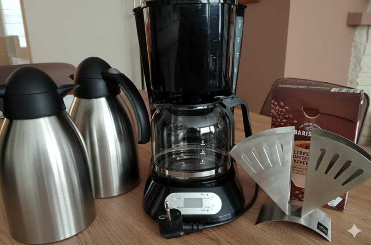 Koffiezet met toebehoren, Elektronische apparatuur, Koffiezetapparaten, Gebruikt, Gemalen koffie, Koffiemachine, 10 kopjes of meer