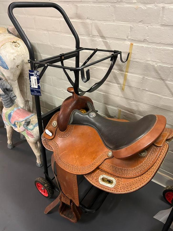 Westernzadel Reiner Big Skirt pool’s Collectie!, Animaux & Accessoires, Chevaux & Poneys | Autres trucs de cheval, Comme neuf