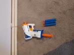 Kleine nerf gun met 3 pijltjes+3 extra pijltjes, Kinderen en Baby's, Ophalen of Verzenden, Zo goed als nieuw