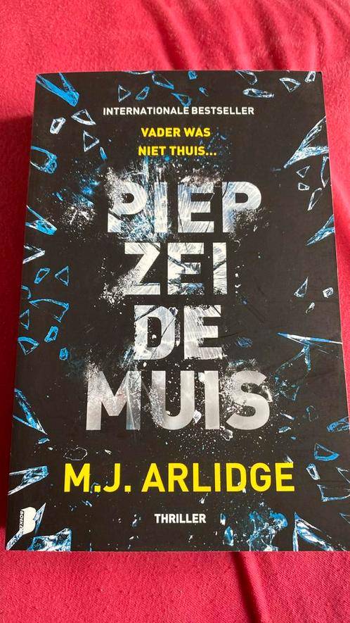 M.J. Arlidge - Le bip a été émis par la souris, Livres, Thrillers, Comme neuf, Enlèvement ou Envoi