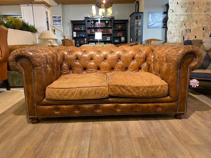 Stoere industriële Chesterfield 2,5 Zits zetel Vintage, Antiek en Kunst, Antiek | Meubels | Stoelen en Sofa's, Ophalen of Verzenden