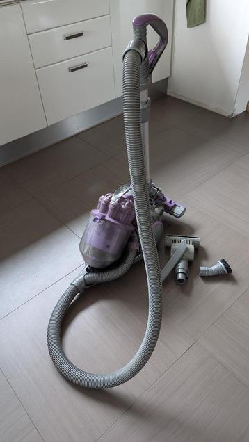 Dyson DC08 beschikbaar voor biedingen