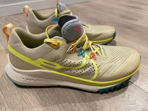Nike Pegasus Trail loopschoenen - zo goed als nieuw - 80 eur, Sport en Fitness, Loopsport en Atletiek, Zo goed als nieuw, Hardloopschoenen