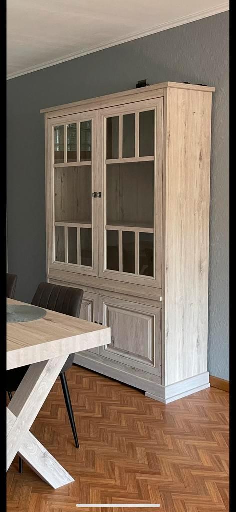 Vitrine kast met LED, Huis en Inrichting, Kasten | Buffetkasten, Zo goed als nieuw, Ophalen