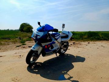 Suzuki gsxr 600 srad  beschikbaar voor biedingen