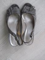 Gabor bruine schoenen maat 4.1/2 nu € 10, Kleding | Dames, Schoenen, Gedragen, Ophalen of Verzenden, Gabor, Schoenen met hoge hakken