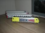PIKO LOC " ALEX " & 3 PERSONENRIJTUIGEN, Hobby en Vrije tijd, Modeltreinen | H0, Treinset, Gelijkstroom, Zo goed als nieuw, Analoog