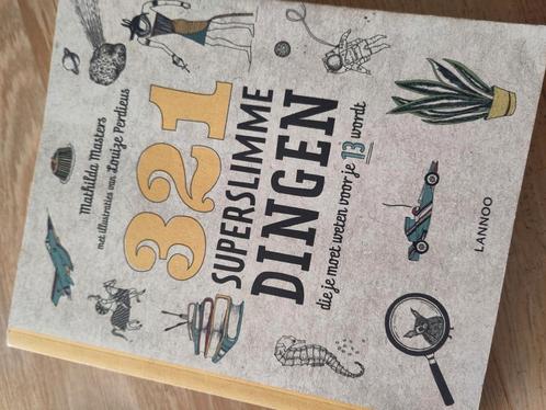 321 superslimme dingen die je moet weten voor je 13 wordt, Boeken, Kinderboeken | Jeugd | 10 tot 12 jaar, Zo goed als nieuw, Ophalen of Verzenden