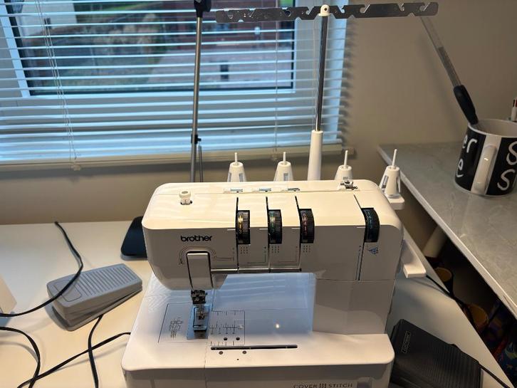Coverstitch Brother, Hobby en Vrije tijd, Naaimachines en Toebehoren, Zo goed als nieuw, Lockmachine, Brother, Ophalen