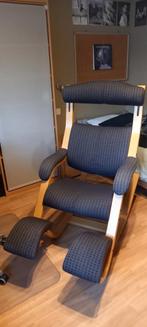 Stokke stoel in hout gecombineerd met grijze stof., Huis en Inrichting, Stoelen, Ophalen, Hout, Gebruikt, Eén