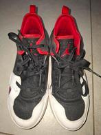 Chaussures Jordan taille 38.5, Enlèvement, Comme neuf, Chaussures