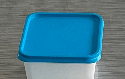 Wit doosje met blauw deksel, Divers, Produits alimentaires, Enlèvement ou Envoi