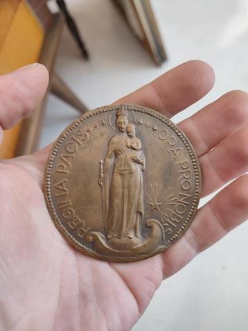 Grote medaille Leopoldo exortus Alberto saecularia beschikbaar voor biedingen