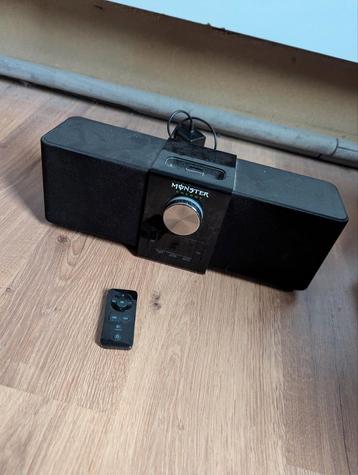 2x iPod dock luidsprekers  beschikbaar voor biedingen