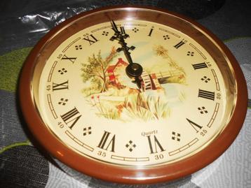 Vintage wandklok van Daxon beschikbaar voor biedingen