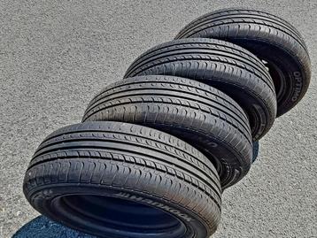 4 jantes Mercedes avec des pneus été 185/65-15 beschikbaar voor biedingen