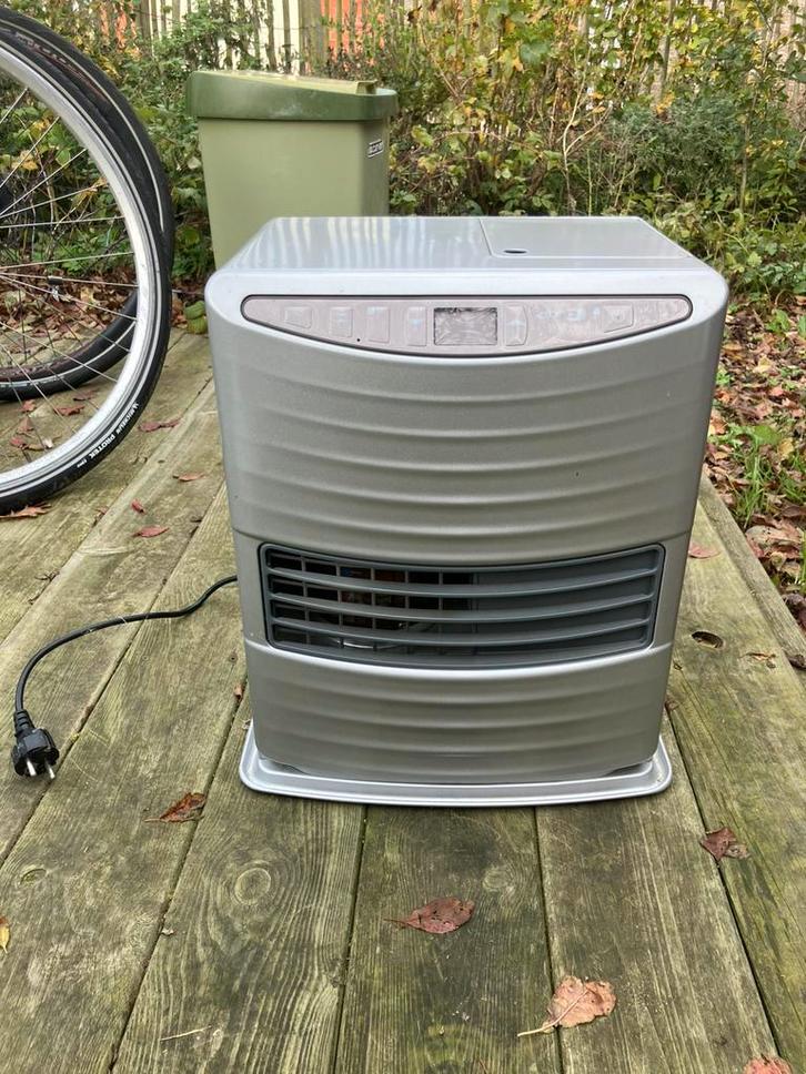 Zibro petroleumkachel, Huis en Inrichting, Kachels, Zo goed als nieuw, Petroleumkachel, Ophalen