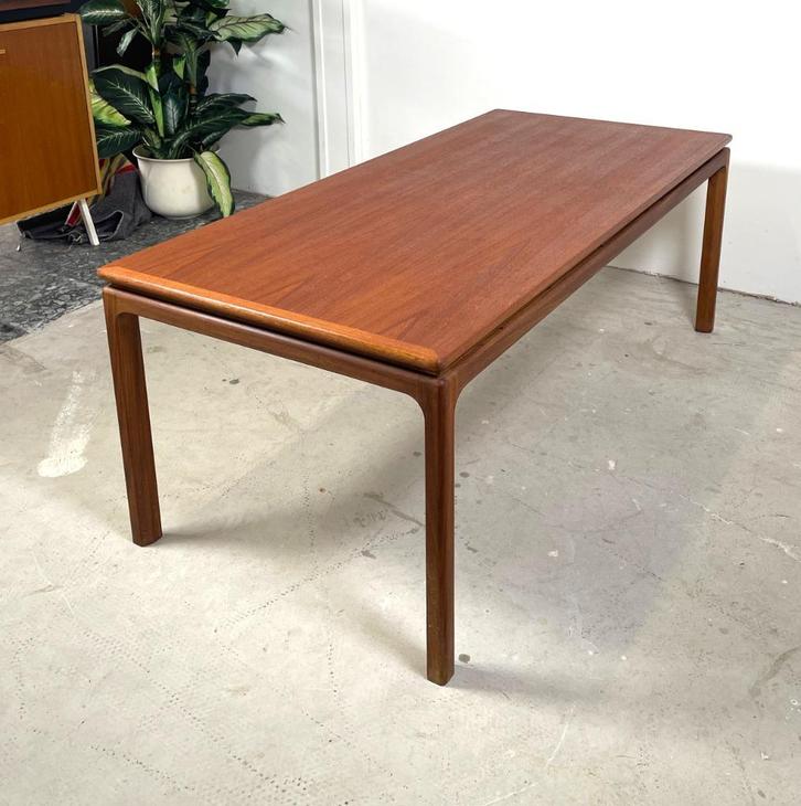 Deense teakhouten salontafel, Aksel Kjersgaard stijl, Huis en Inrichting, Tafels | Salontafels, Zo goed als nieuw, 50 tot 75 cm
