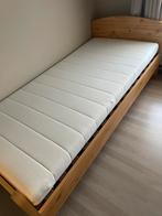 Eenpersoons bed + matras + bureau + kleerkast, Huis en Inrichting, Slaapkamer | Bedden, Ophalen, Zo goed als nieuw, Eenpersoons