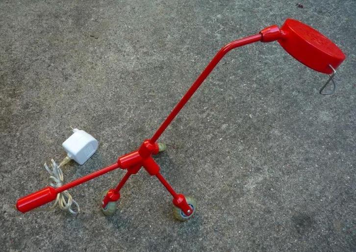 IKEA KILA Rode Hond Lamp - Harry Allen Design Vintage Retro, Huis en Inrichting, Lampen | Tafellampen, Gebruikt, Ophalen of Verzenden