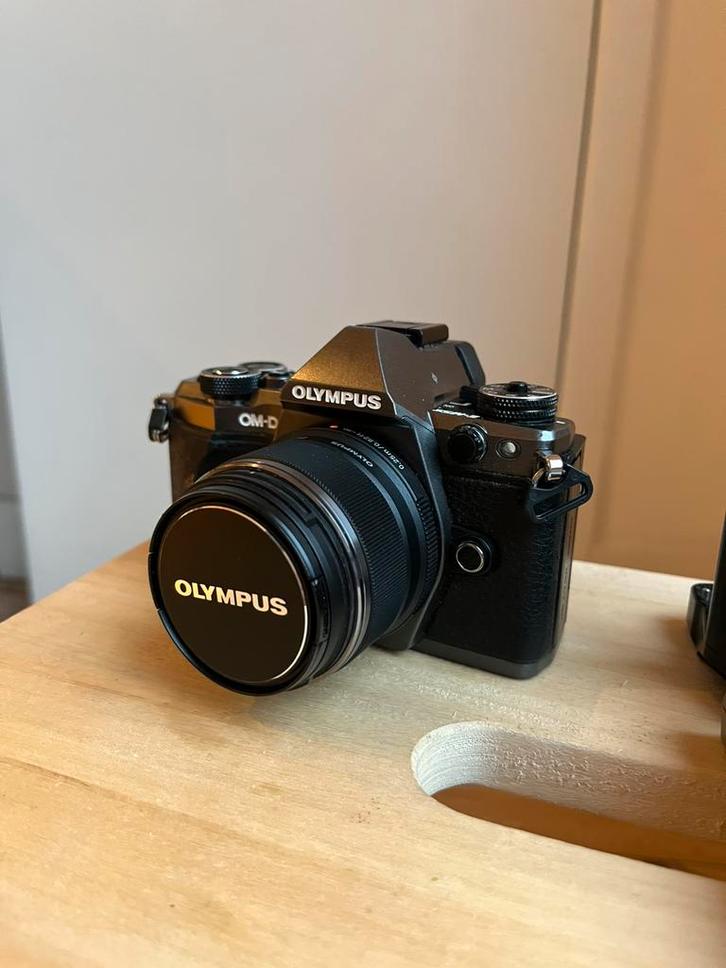Olympus OM-D M5 II Micro 4/3 + 25mm 1:1.8 Lens, Audio, Tv en Foto, Fotocamera's Digitaal, Gebruikt, Compact, Olympus, Geen optische zoom