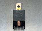 RELAIS Hyundai Santa Fe I (01-2000/03-2006) (9522526000), Gebruikt, Hyundai